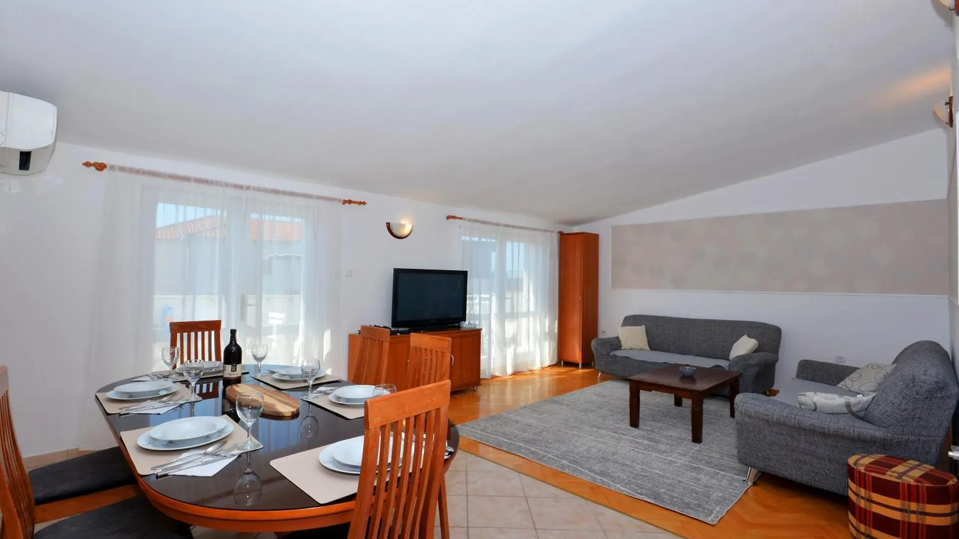 Apartment Bacvice Near The Beach Split