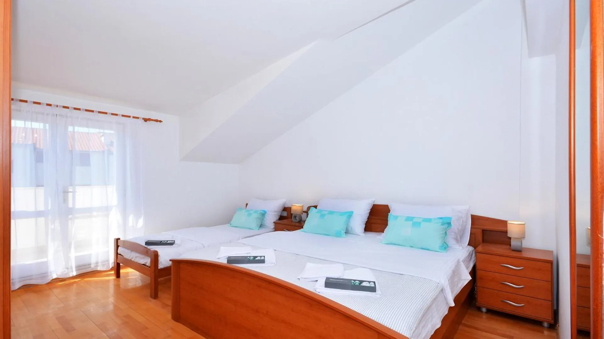 Apartment Bacvice Near The Beach Split