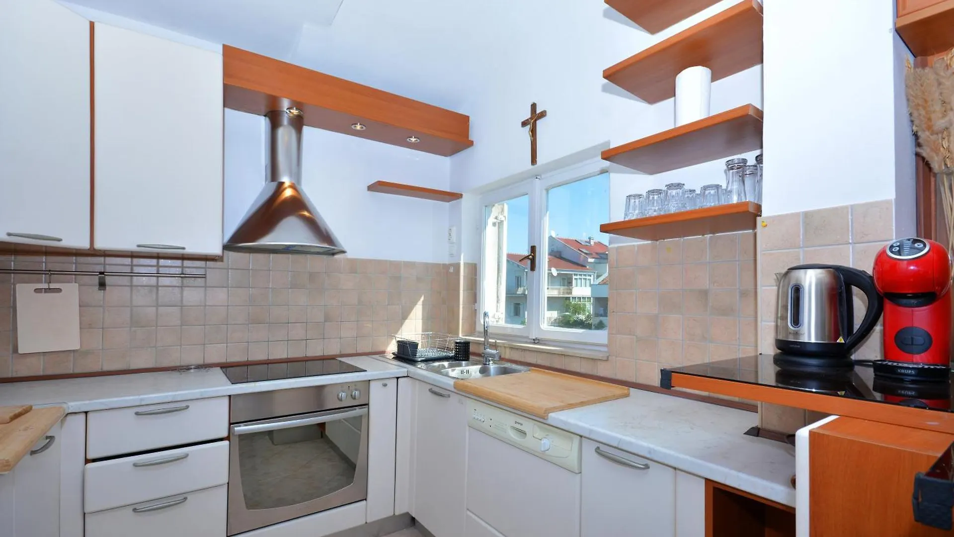 Apartment Bacvice Near The Beach Split