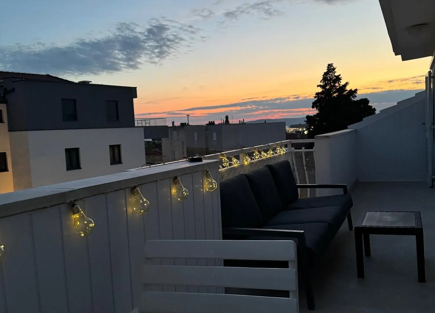 Apartment Bacvice Near The Beach Split